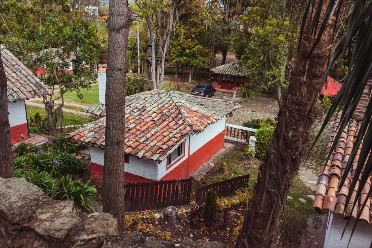 Hotel Y Centro De Convenciones Pueblito De Yerbabuena Paraiso Natural Chia Ngoại thất bức ảnh