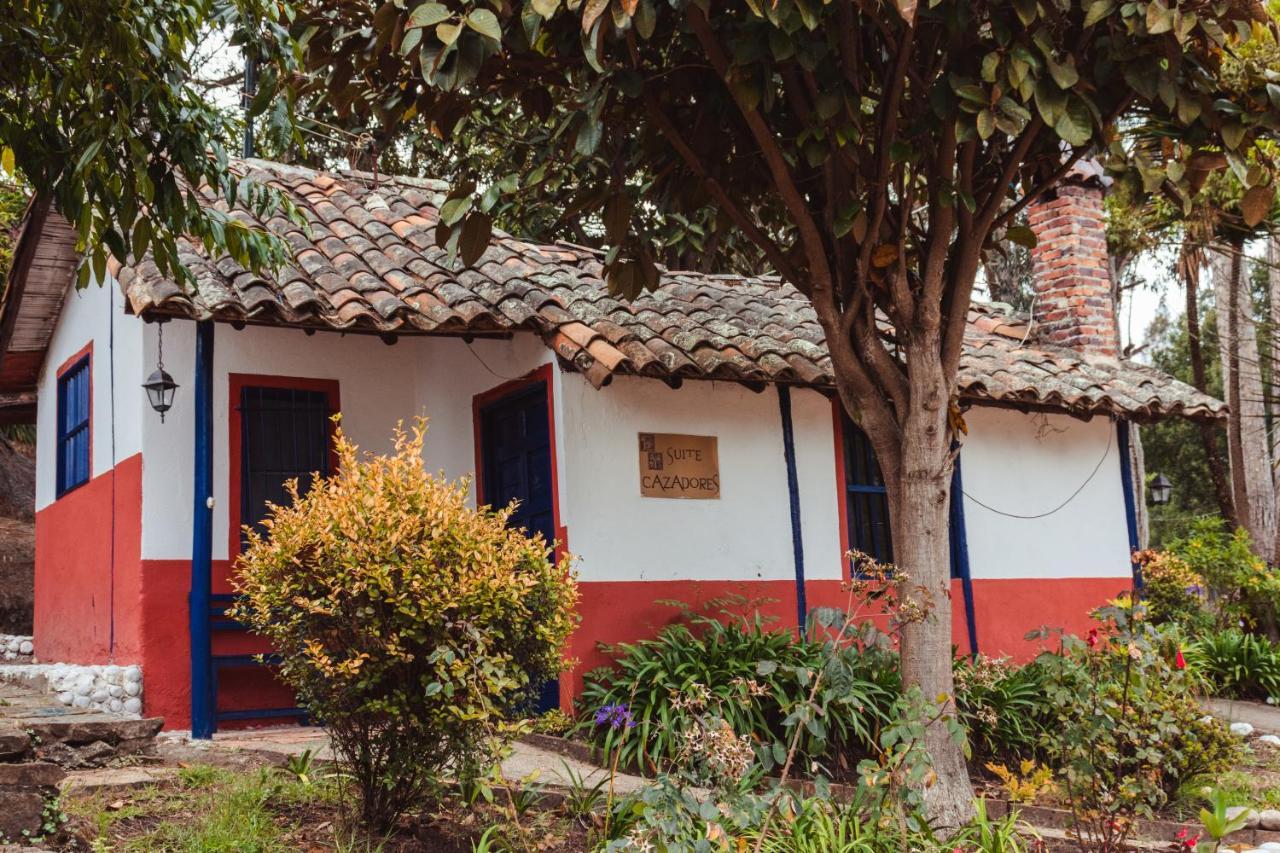 Hotel Y Centro De Convenciones Pueblito De Yerbabuena Paraiso Natural Chia Ngoại thất bức ảnh