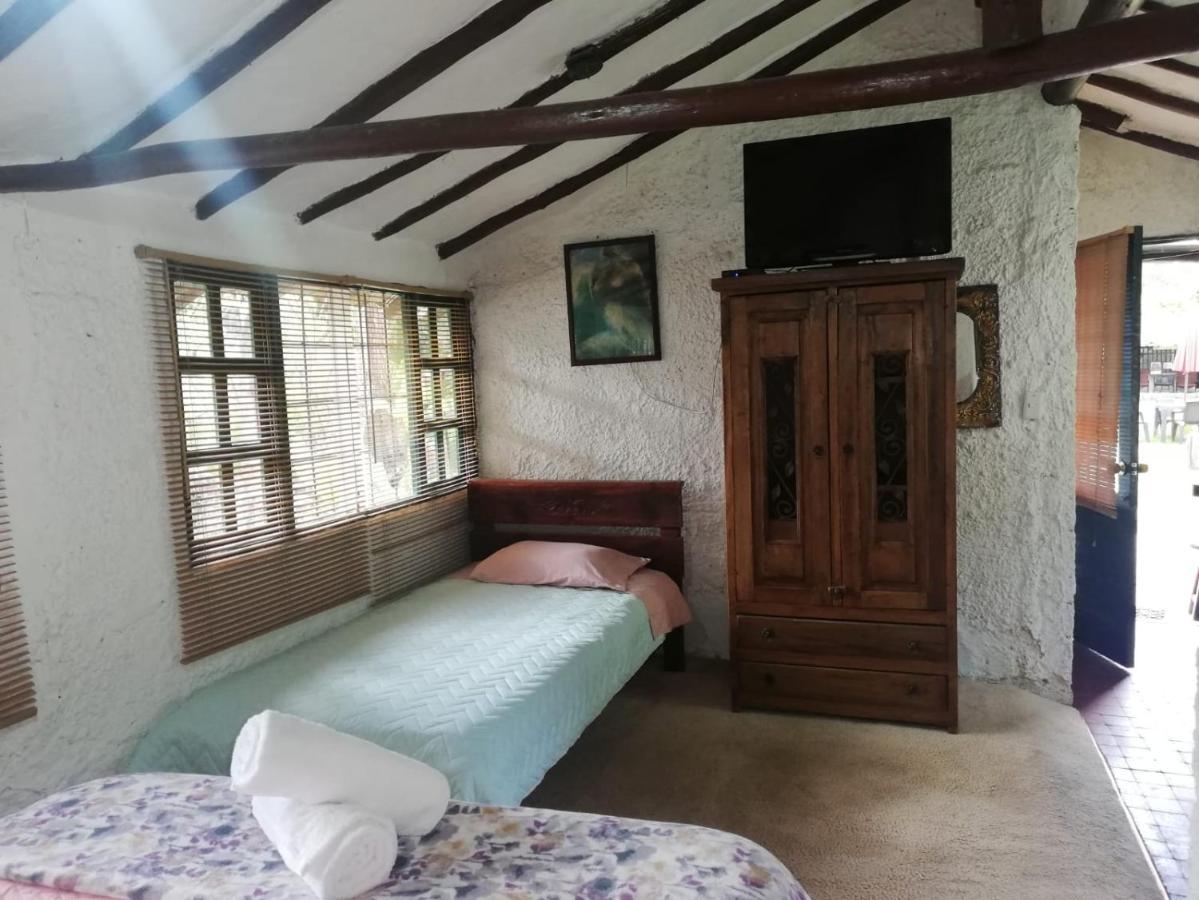 Hotel Y Centro De Convenciones Pueblito De Yerbabuena Paraiso Natural Chia Ngoại thất bức ảnh